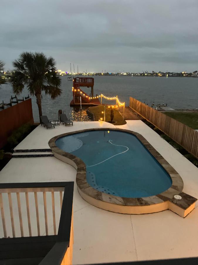 Vila Pool Days And Dock Nights Galveston Exteriér fotografie